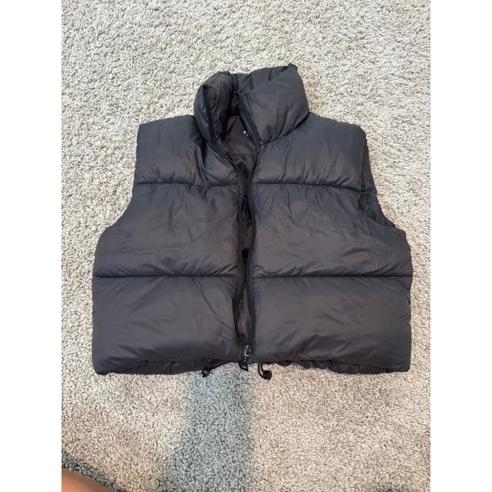Black puffer vest AS